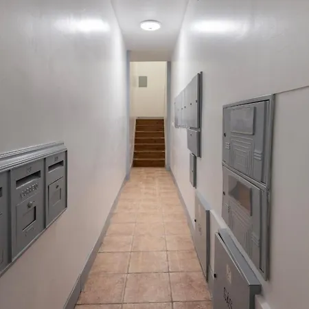 Charm & Class 2bdr By Lovelystay Lissabon