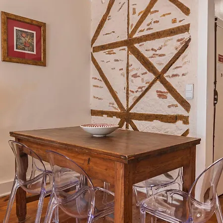 Apartman Whome Prime Location With Authentic Charm *