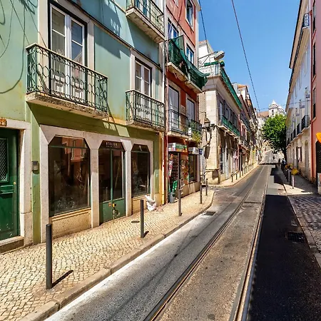Whome Prime Location With Authentic Charm * Lisbon