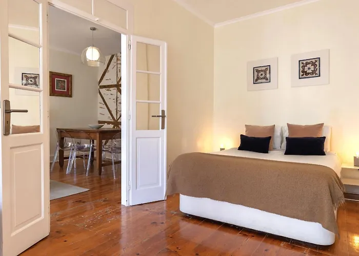 Charm & Class 2bdr By Lovelystay Lisboa