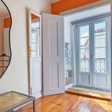 Whome Prime Location With Authentic Charm *